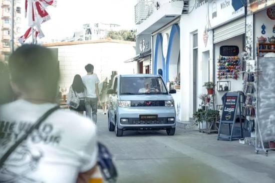 五菱又一款神車來了，“人民的代步車”宏光MINI 電動車